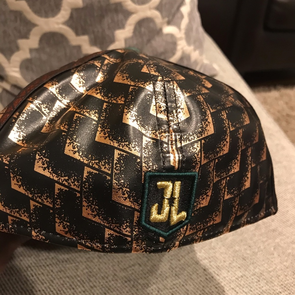 New Era AQUAMAN JUSTICE LEAGUE GOLD 59FIFTY - Picture 3 of 3